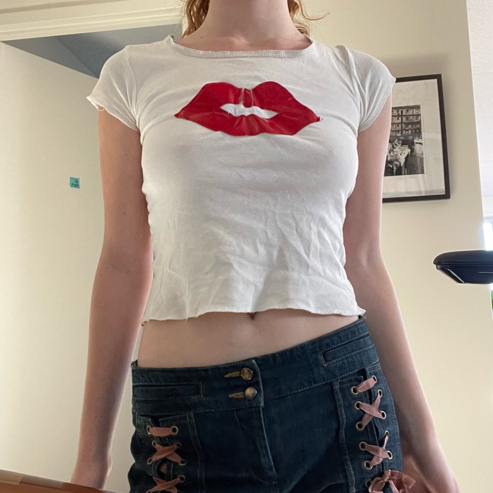 Vintage French lip baby tee